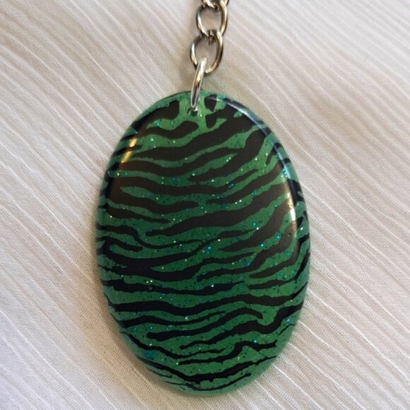 Hand Crafted Zebra Tiger Print Resin Key Chain Hand Painted Bag Purse Charm - Picture 4 of 5
